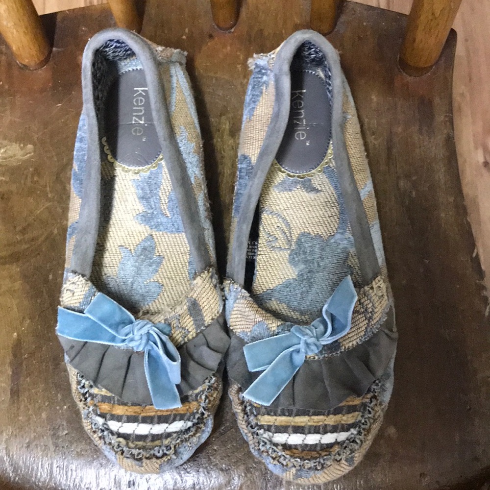 Kenzie brand funky flats